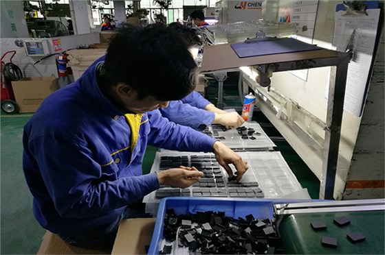 選擇藍牙耳機模具廠——開模前您需要了解這個！