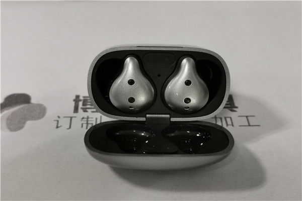 博騰納TWS藍牙耳機模具廠——專注領域打造13年，更對味您的定制需求